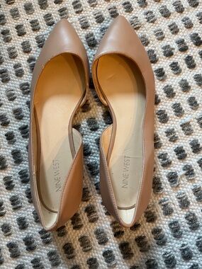 NEW ⭐️ Nine West Beige Pointed D'Orsay Flats